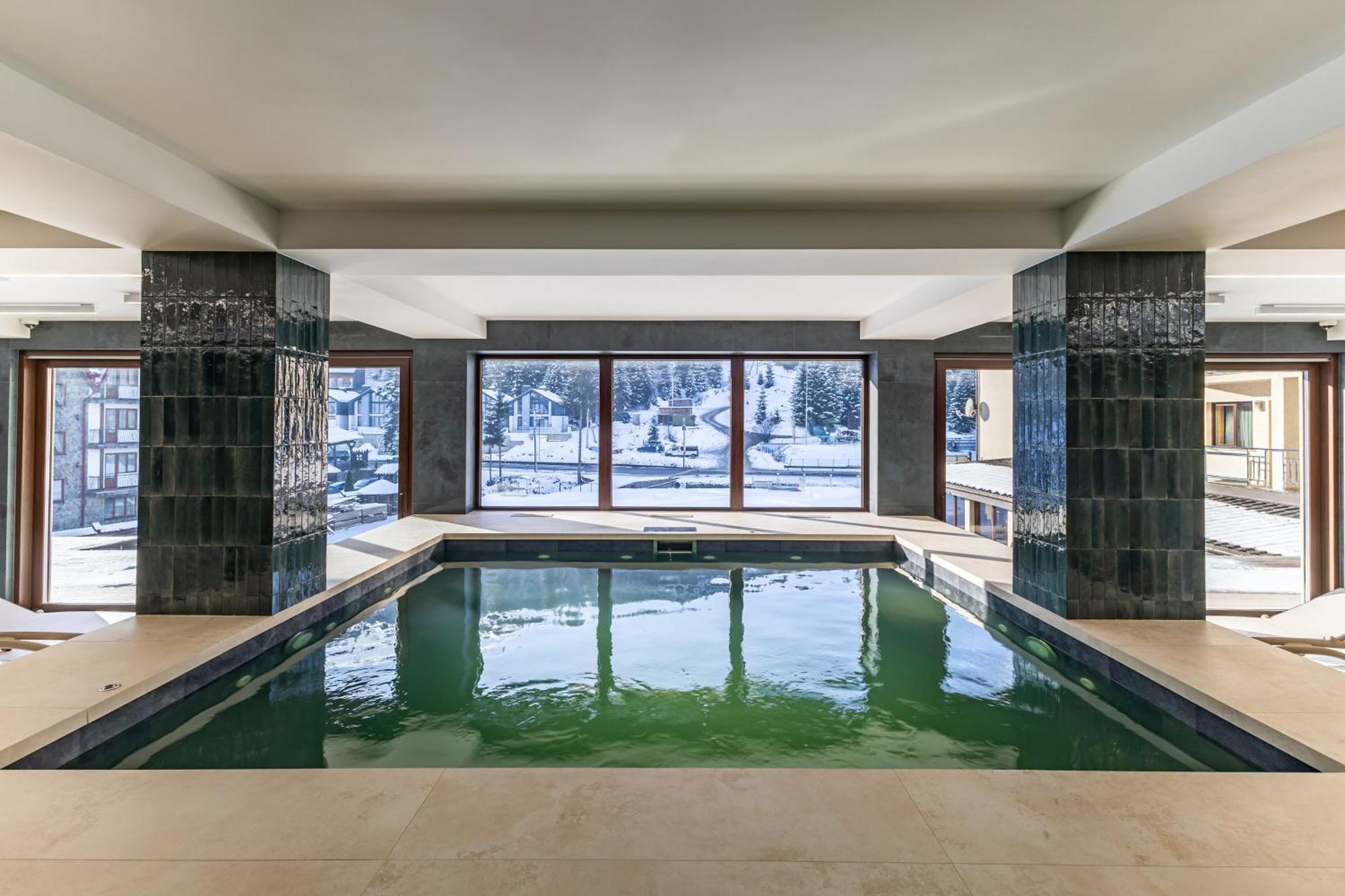 Continental Spa Resort Bukovel Bagian luar foto